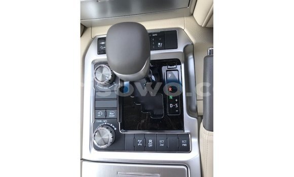 Buy Import Toyota Land Cruiser White Car in Import - Dubai in Benign Buy Import Toyota Land Cruiser White Car in Import - Dubai in Benign