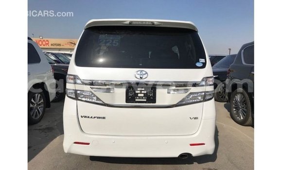 Acheter Import Voiture Toyota Vellfire Blanc à Import - Dubai, Benin Acheter Import Voiture Toyota Vellfire Blanc à Import - Dubai, Benin