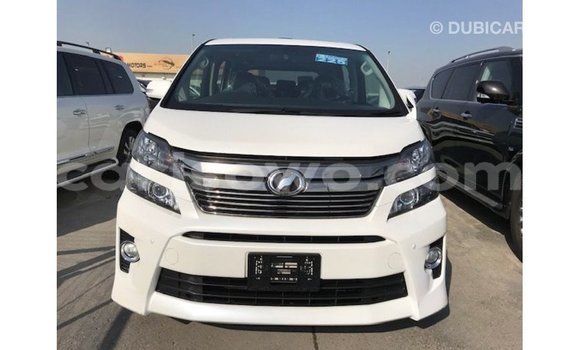 Acheter Import Voiture Toyota Vellfire Blanc à Import - Dubai, Benin Acheter Import Voiture Toyota Vellfire Blanc à Import - Dubai, Benin