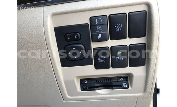 Acheter Import Voiture Toyota Land Cruiser Blanc à Import - Dubai, Benin Acheter Import Voiture Toyota Land Cruiser Blanc à Import - Dubai, Benin