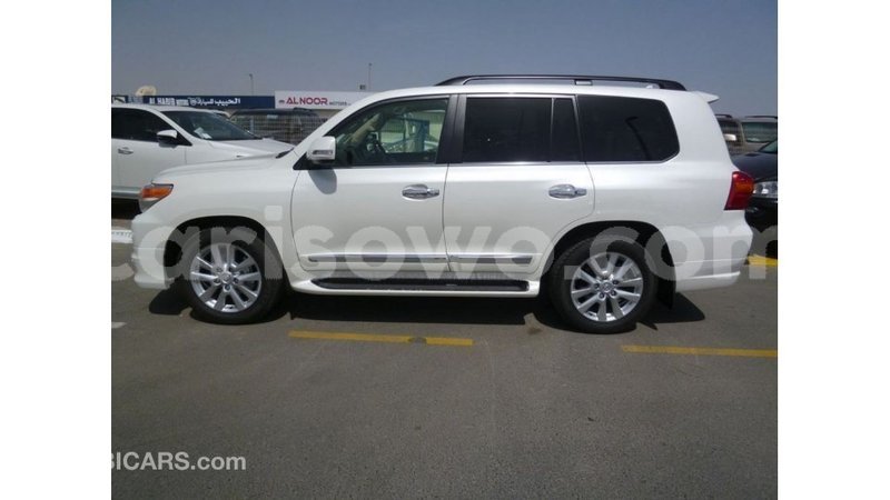 Big with watermark toyota land cruiser benin import dubai 7629