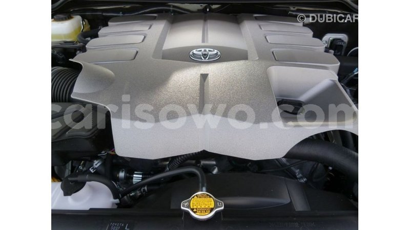 Big with watermark toyota land cruiser benign import dubai 7629