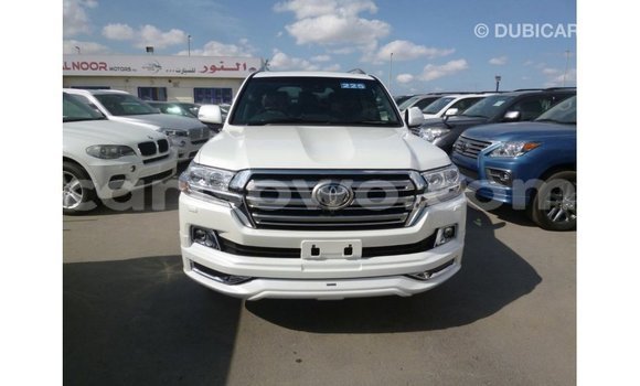 Buy Import Toyota Land Cruiser White Car in Import - Dubai in Benign Buy Import Toyota Land Cruiser White Car in Import - Dubai in Benign