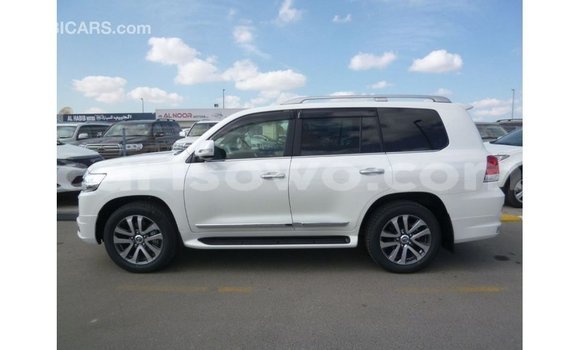 Buy Import Toyota Land Cruiser White Car in Import - Dubai in Benign Buy Import Toyota Land Cruiser White Car in Import - Dubai in Benign