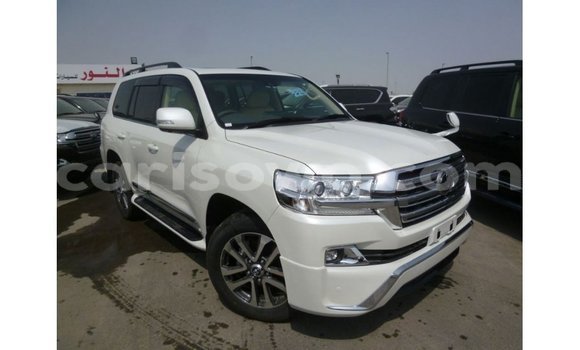 Buy Import Toyota Land Cruiser White Car in Import - Dubai in Benign Buy Import Toyota Land Cruiser White Car in Import - Dubai in Benign