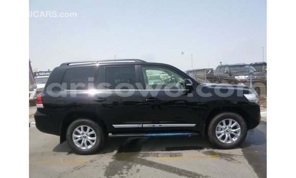Acheter Import Voiture Toyota Land Cruiser Noir à Import - Dubai, Benin Acheter Import Voiture Toyota Land Cruiser Noir à Import - Dubai, Benin