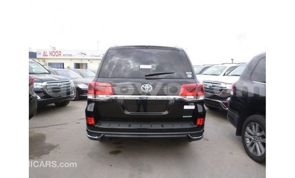 Sayi Imported Toyota Land Cruiser Black Mota in Import - Dubai a Benin Sayi Imported Toyota Land Cruiser Black Mota in Import - Dubai a Benin