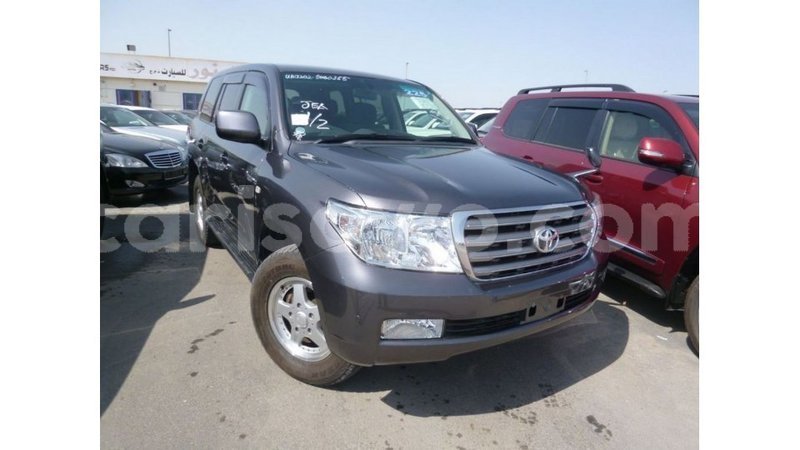 Big with watermark toyota land cruiser benign import dubai 7645