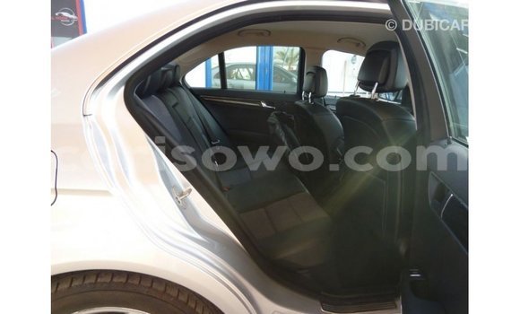 Acheter Import Voiture Mercedes-Benz 200 Autre à Import - Dubai, Benin Acheter Import Voiture Mercedes-Benz 200 Autre à Import - Dubai, Benin