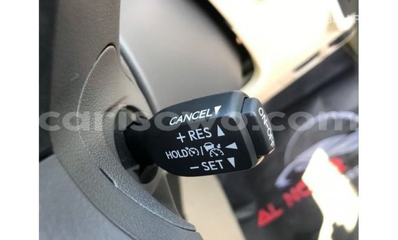 Sayi Imported Toyota Prado White Mota in Import - Dubai a Benin Sayi Imported Toyota Prado White Mota in Import - Dubai a Benin