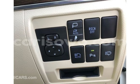 Ra Imported Toyota Land Cruiser funfun Ọkọ̀ in Import - Dubai ni Benin Ra Imported Toyota Land Cruiser funfun Ọkọ̀ in Import - Dubai ni Benin