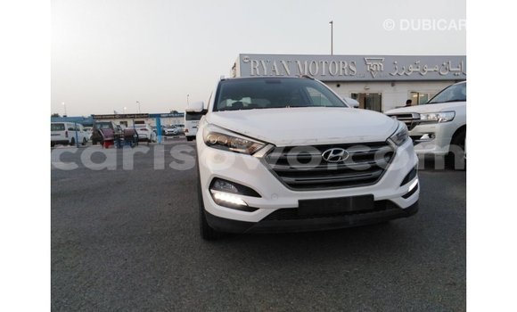 Sayi Imported Hyundai Tucson White Mota in Import - Dubai a Benin Sayi Imported Hyundai Tucson White Mota in Import - Dubai a Benin