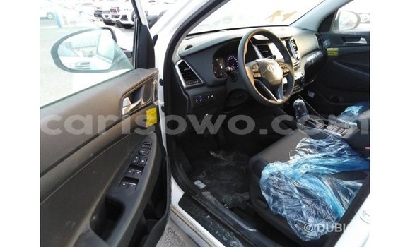 Sayi Imported Hyundai Tucson White Mota in Import - Dubai a Benin Sayi Imported Hyundai Tucson White Mota in Import - Dubai a Benin