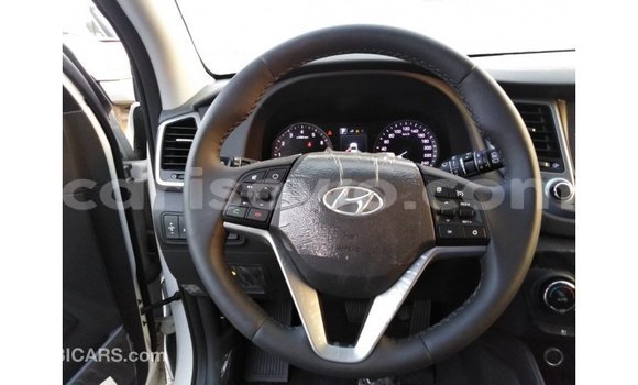 Sayi Imported Hyundai Tucson White Mota in Import - Dubai a Benin Sayi Imported Hyundai Tucson White Mota in Import - Dubai a Benin