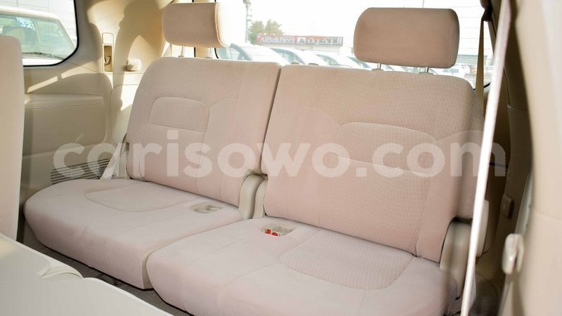Big with watermark toyota land cruiser benign import dubai 7668