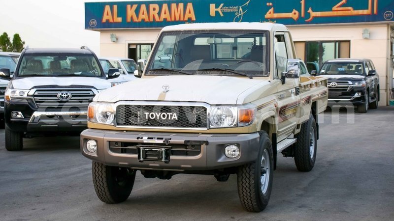 Big with watermark toyota land cruiser benign import dubai 7669