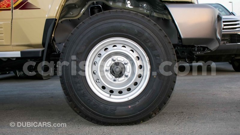 Big with watermark toyota land cruiser benign import dubai 7669