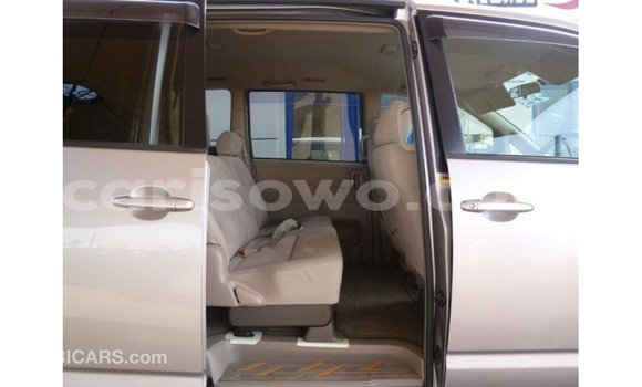 Sayi Imported Toyota Voxy Sauran Mota in Import - Dubai a Benin Sayi Imported Toyota Voxy Sauran Mota in Import - Dubai a Benin
