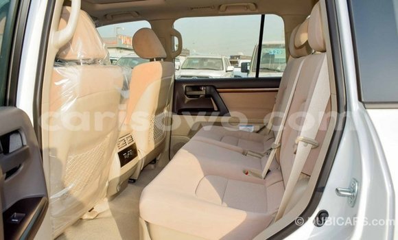 Buy Import Toyota Land Cruiser White Car in Import - Dubai in Benign Buy Import Toyota Land Cruiser White Car in Import - Dubai in Benign