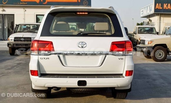 Buy Import Toyota Land Cruiser White Car in Import - Dubai in Benign Buy Import Toyota Land Cruiser White Car in Import - Dubai in Benign