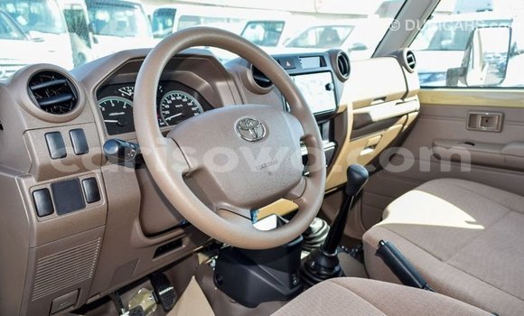 Buy Import Toyota Land Cruiser Beige Car in Import - Dubai in Benign Buy Import Toyota Land Cruiser Beige Car in Import - Dubai in Benign