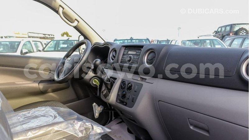 Big with watermark nissan urvan benin import dubai 7686