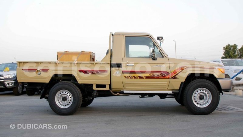 Big with watermark toyota land cruiser benin import dubai 7688