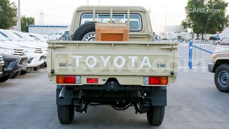 Big with watermark toyota land cruiser benin import dubai 7688