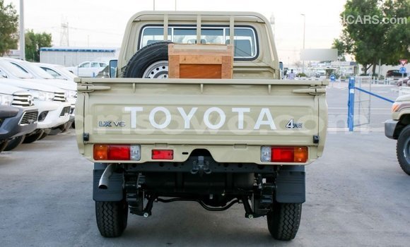 Sayi Imported Toyota Land Cruiser M Mota in Import - Dubai a Benin Sayi Imported Toyota Land Cruiser M Mota in Import - Dubai a Benin