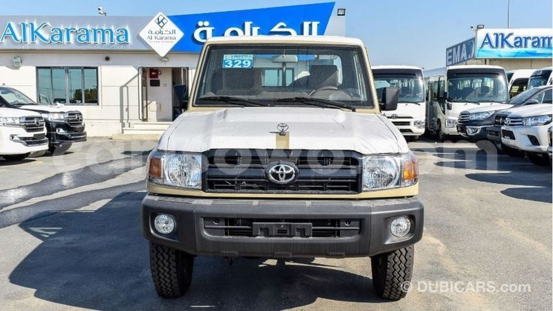 Big with watermark toyota land cruiser benign import dubai 7691