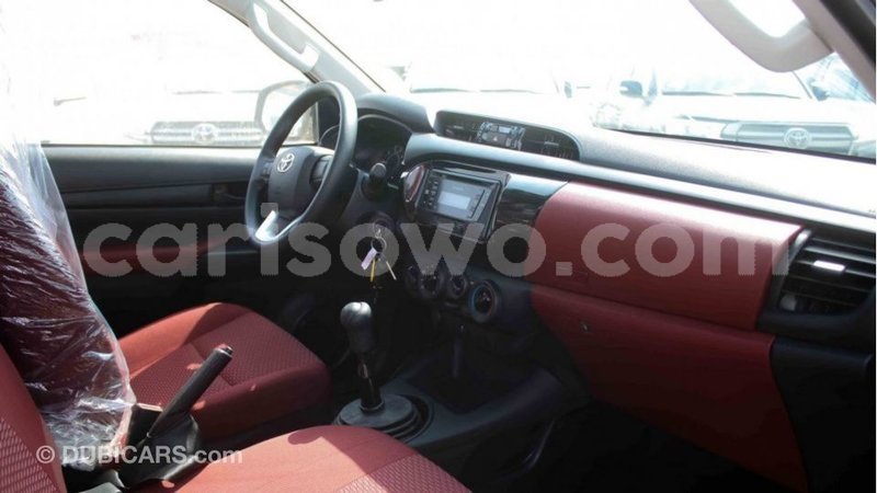 Big with watermark toyota hilux benign import dubai 7692
