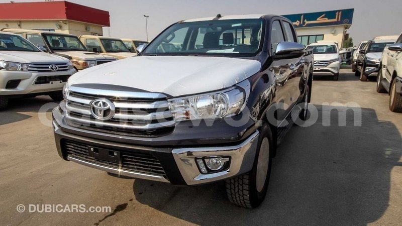 Big with watermark toyota hilux benign import dubai 7693