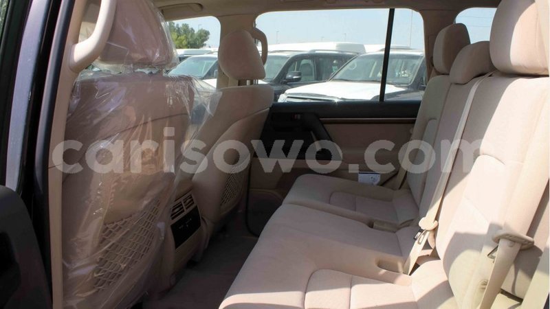 Big with watermark toyota land cruiser benin import dubai 7696