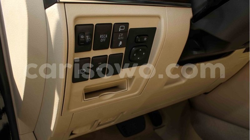 Big with watermark toyota land cruiser benign import dubai 7696