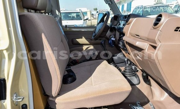 Buy Import Toyota Land Cruiser Beige Car in Import - Dubai in Benign Buy Import Toyota Land Cruiser Beige Car in Import - Dubai in Benign