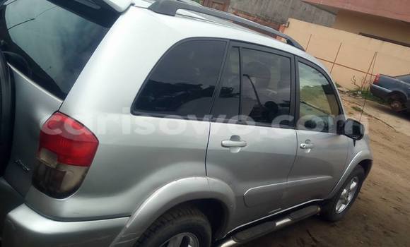 Acheter Occasion Voiture Toyota RAV4 Gris à Cotonou, Benin Acheter Occasion Voiture Toyota RAV4 Gris à Cotonou, Benin