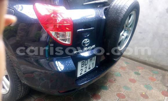 Acheter Occasion Voiture Toyota RAV4 Bleu à Cotonou, Benin Acheter Occasion Voiture Toyota RAV4 Bleu à Cotonou, Benin