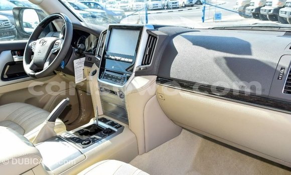 Buy Import Toyota Land Cruiser White Car in Import - Dubai in Benign Buy Import Toyota Land Cruiser White Car in Import - Dubai in Benign
