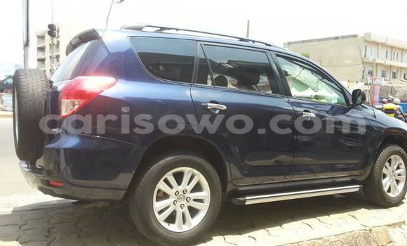 Acheter Occasion Voiture Toyota RAV4 Bleu à Cotonou, Benin Acheter Occasion Voiture Toyota RAV4 Bleu à Cotonou, Benin
