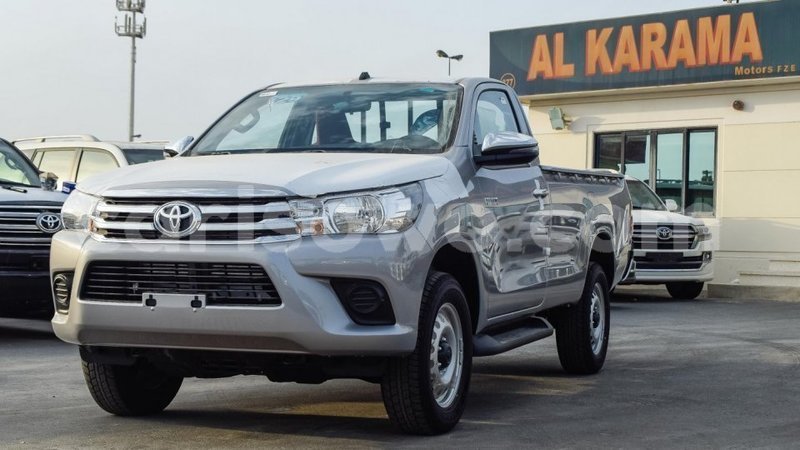 Big with watermark toyota hilux benign import dubai 7703