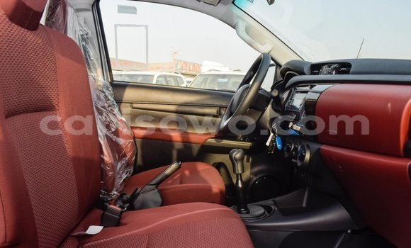 Sayi Imported Toyota Hilux Sauran Mota in Import - Dubai a Benin Sayi Imported Toyota Hilux Sauran Mota in Import - Dubai a Benin