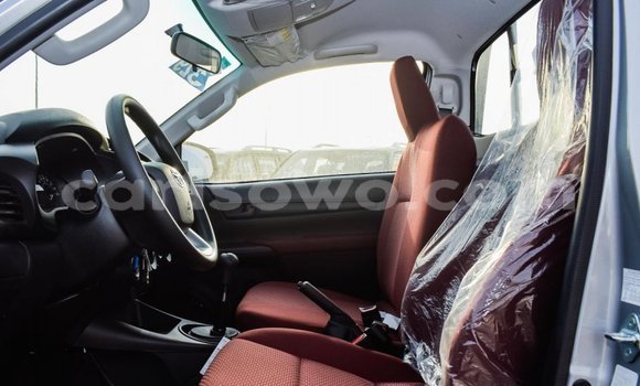 Sayi Imported Toyota Hilux Sauran Mota in Import - Dubai a Benin Sayi Imported Toyota Hilux Sauran Mota in Import - Dubai a Benin