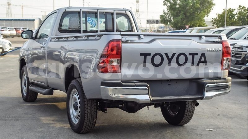 Big with watermark toyota hilux benign import dubai 7703