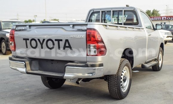 Sayi Imported Toyota Hilux Sauran Mota in Import - Dubai a Benin Sayi Imported Toyota Hilux Sauran Mota in Import - Dubai a Benin