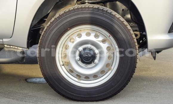 Sayi Imported Toyota Hilux Sauran Mota in Import - Dubai a Benin Sayi Imported Toyota Hilux Sauran Mota in Import - Dubai a Benin