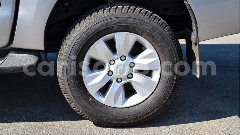 Big with watermark toyota hilux benign import dubai 7704