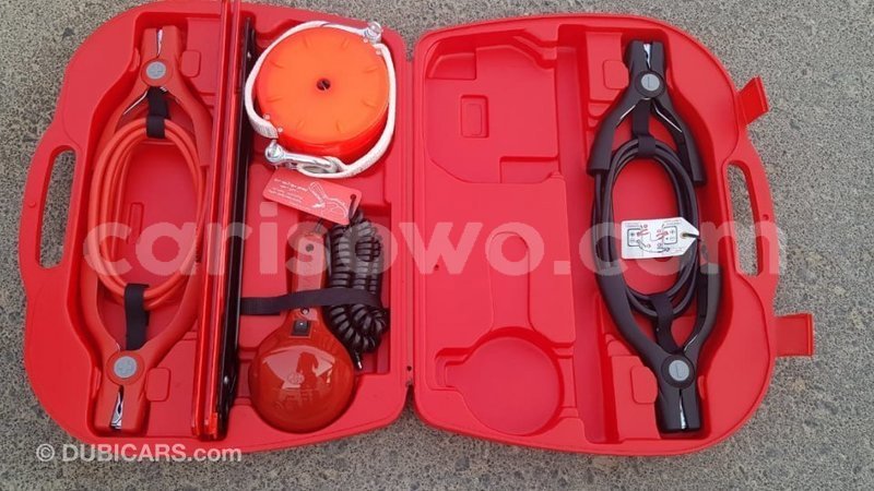 Big with watermark toyota hilux benign import dubai 7705