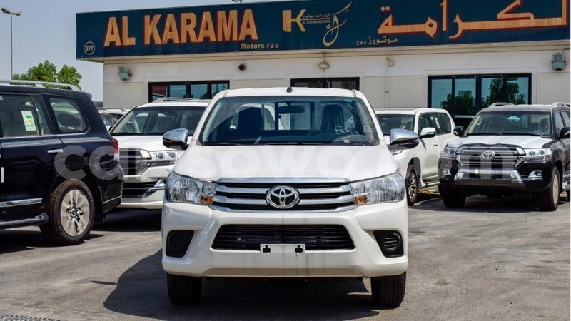 Big with watermark toyota hilux benign import dubai 7709