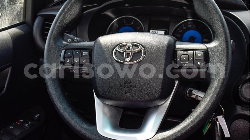 Big with watermark toyota hilux benin import dubai 7709