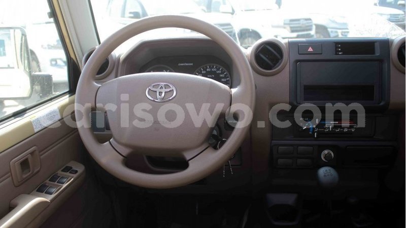 Big with watermark toyota land cruiser benin import dubai 7710